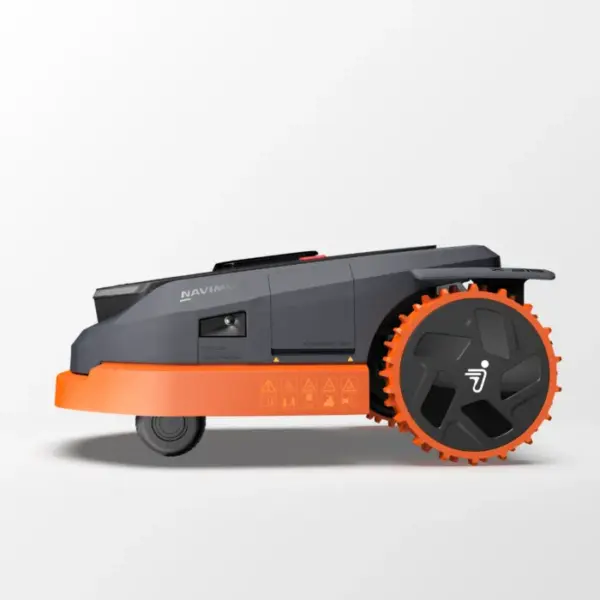 Segway Navimow X390E Mähroboters in Grau-Orange mit intelligentem Design und geländegängigen Rädern für optimale Traktion.