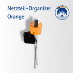 Oranger Netzteil-Organizer für Mähroboter – praktische Halterung zur sicheren Aufbewahrung von Netzteil und Kabeln.